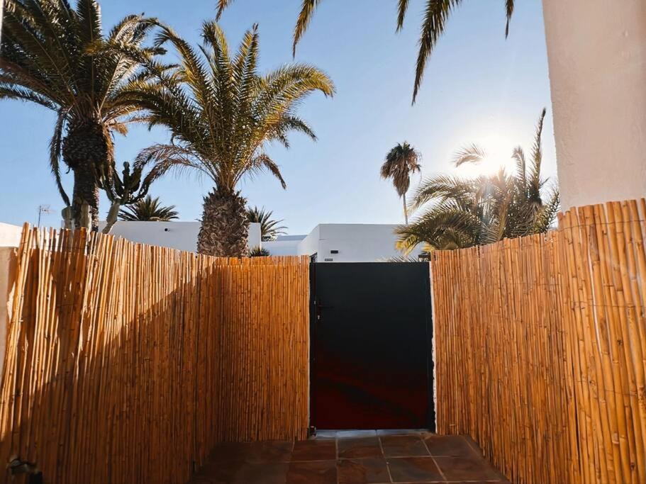 Rockbeach Bungalow Costa Teguise Extérieur photo